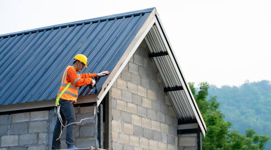 Professional gutter cleaning in Clifton Heights, PA